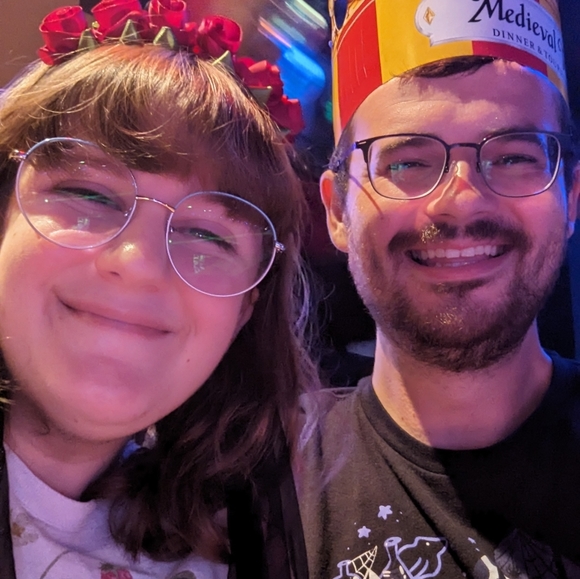 Meet your Posher, Jade - Picture 1 of 1